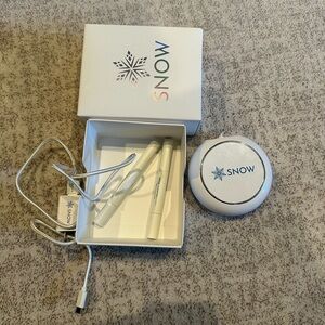Snow Teeth Whitening Kit